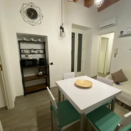 Apartment White House Theater Massimo Palermo