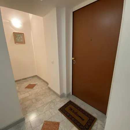 Apartment White House Theater Massimo Palermo