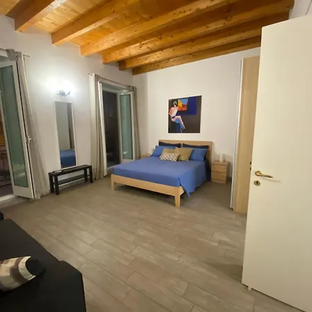 White House Theater Massimo * פלרמו